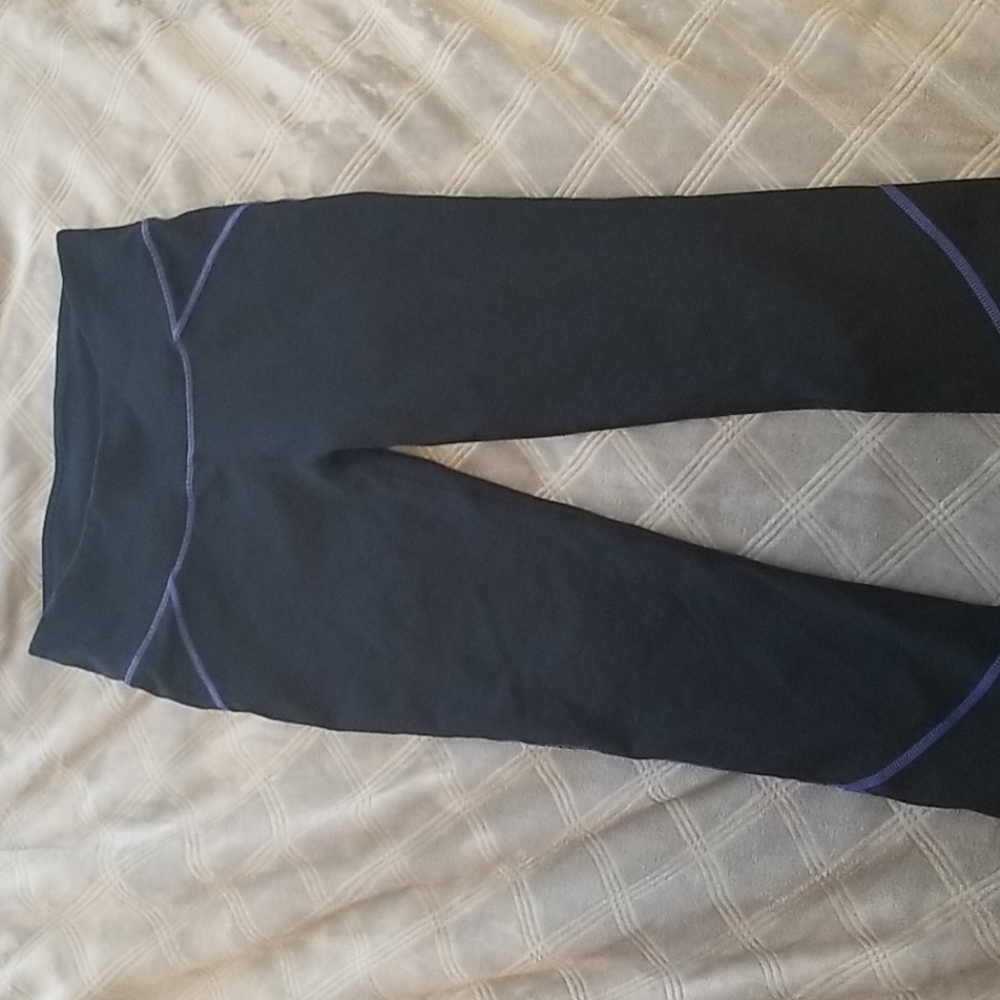 Fabletics cops - Picture 2 of 2